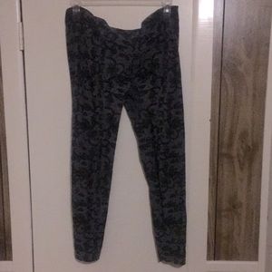 Grey/Black leggings